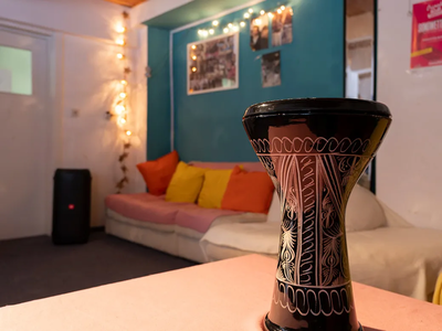 Der gemütliche Aufenthaltsraum | © AWO Bremerhaven / Simone Hryzyk